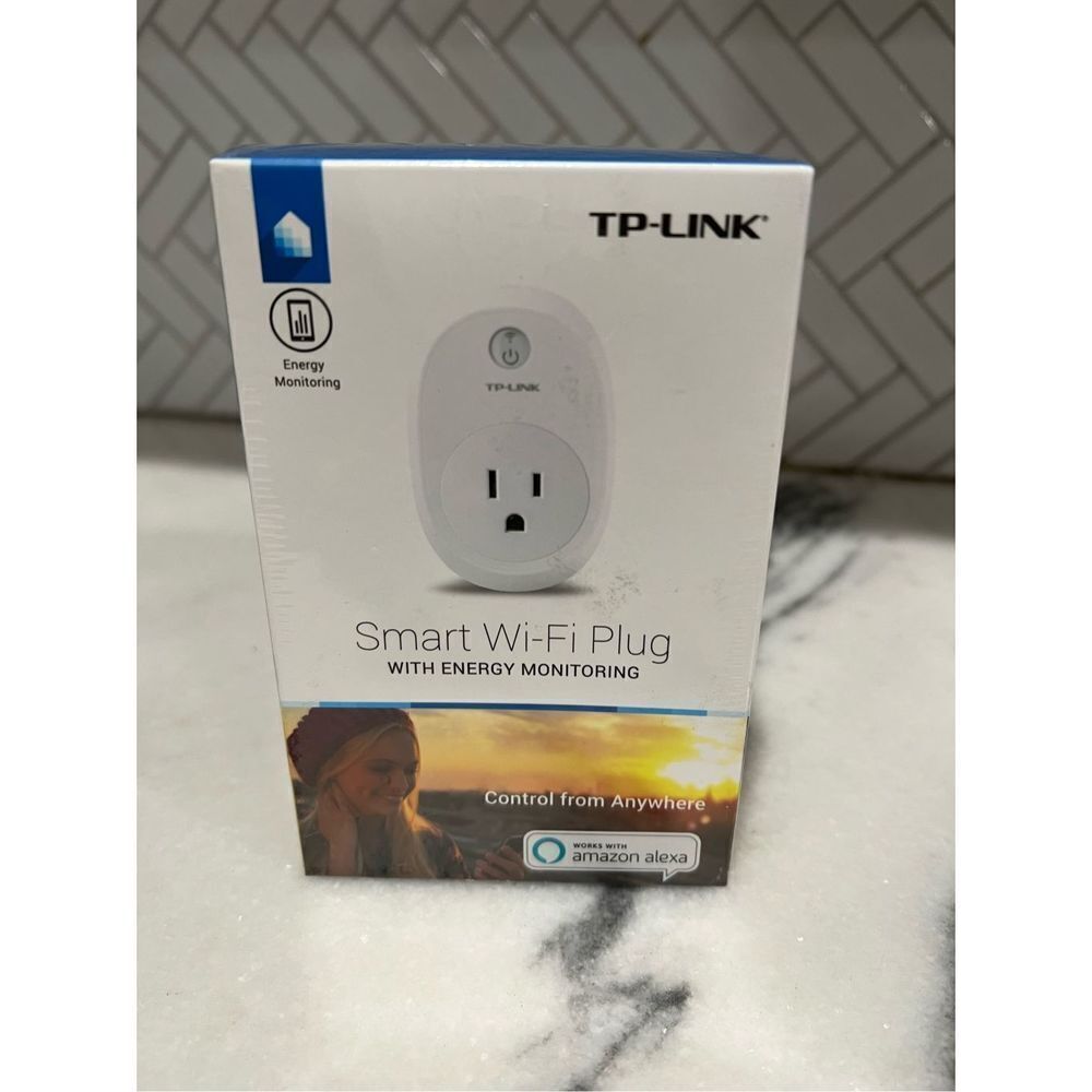 TP-LINK KASA Smart WI-FI Plug - HS100 Brand New